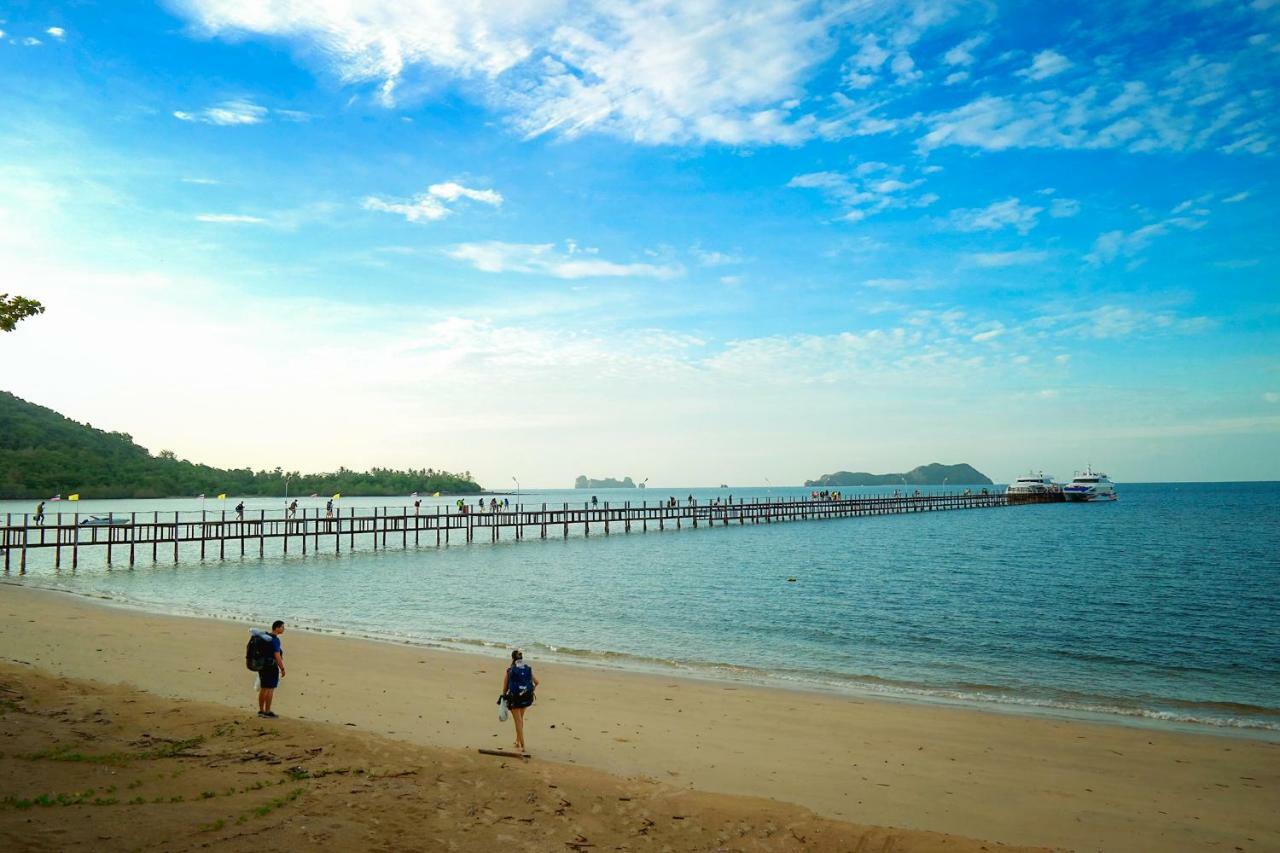 Baan I Talay บ้านไอทะเลชุมพร 2*