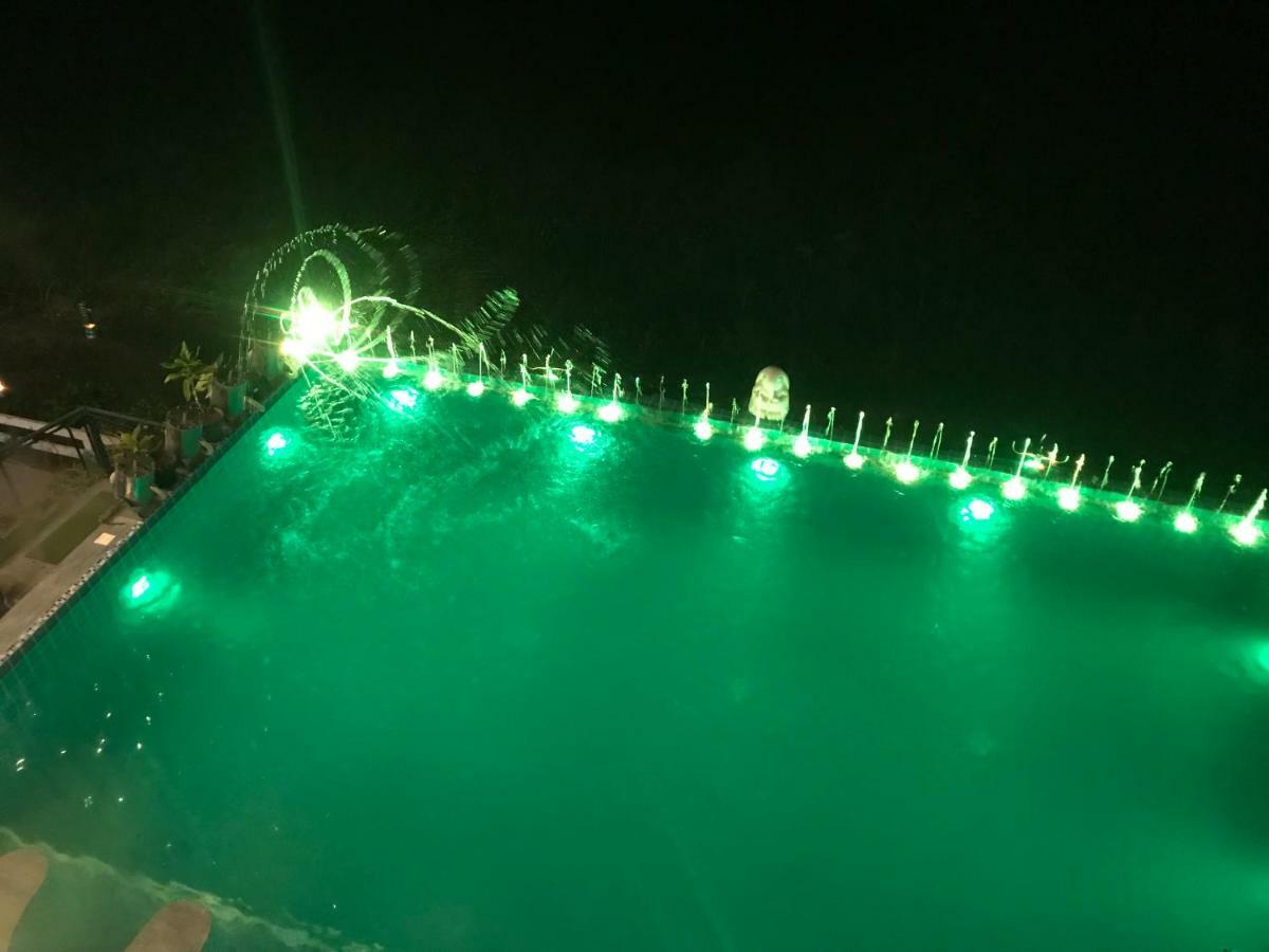 Chef Nirvana Pool Phayayen