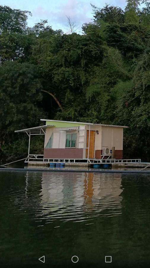 Resort River Marina 2*