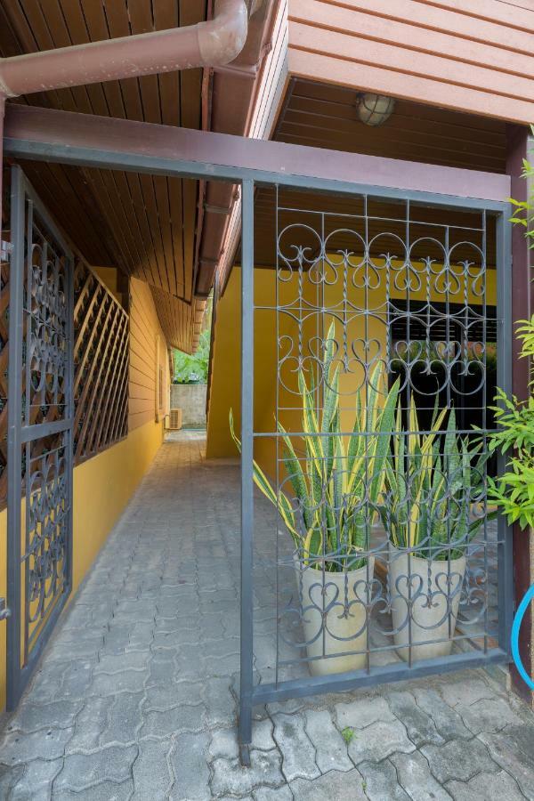 Guest house La Luna Italian Restaurant &