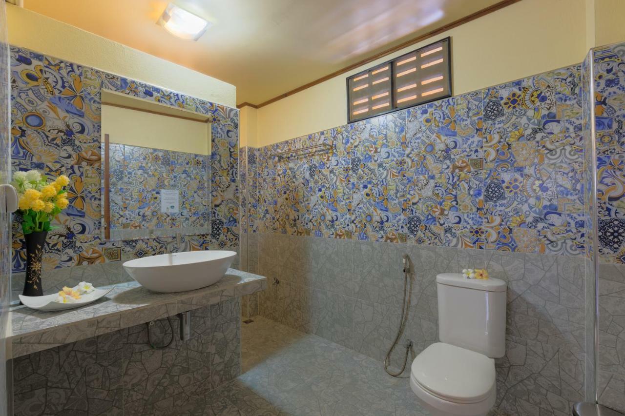 Guest house La Luna Italian Restaurant & *