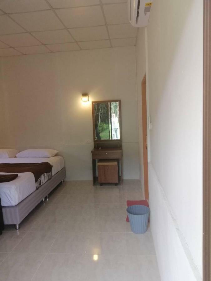 Khao Sok Evergreen House