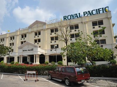 Royal Pacific Hotel