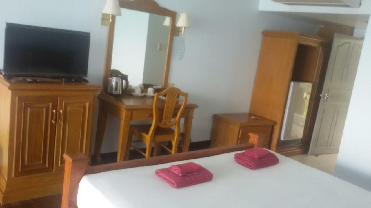 Jansom Hotel 3*