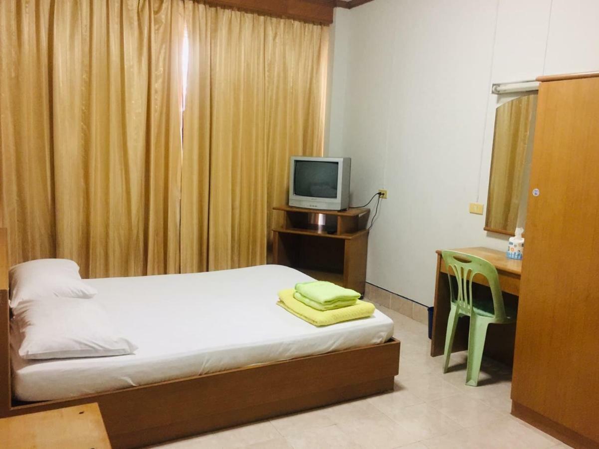 Hotel Cathay 2*