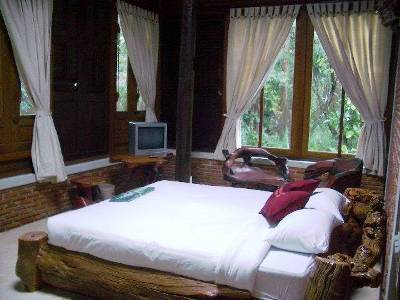Momchailai Forest Retreat Resort 2*