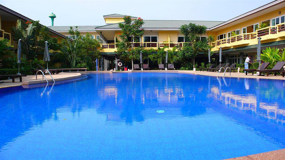 Bacchus Hotel 3*