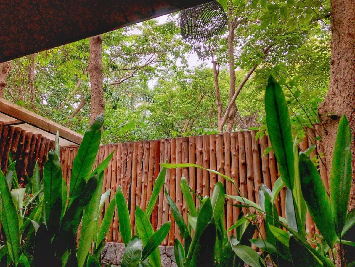 Birds And Bees Resort 3*