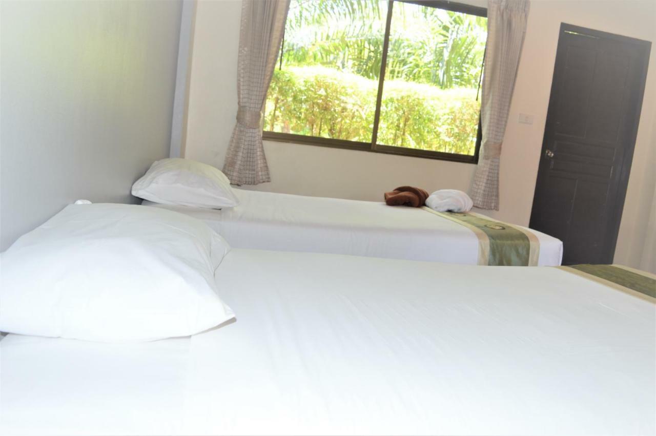 Resort B Square @