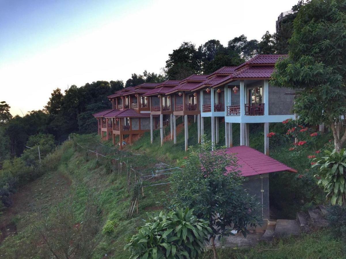 Phumektawan ภูเมฆตะวัน Hotel&restaurant 2* Mae Salong