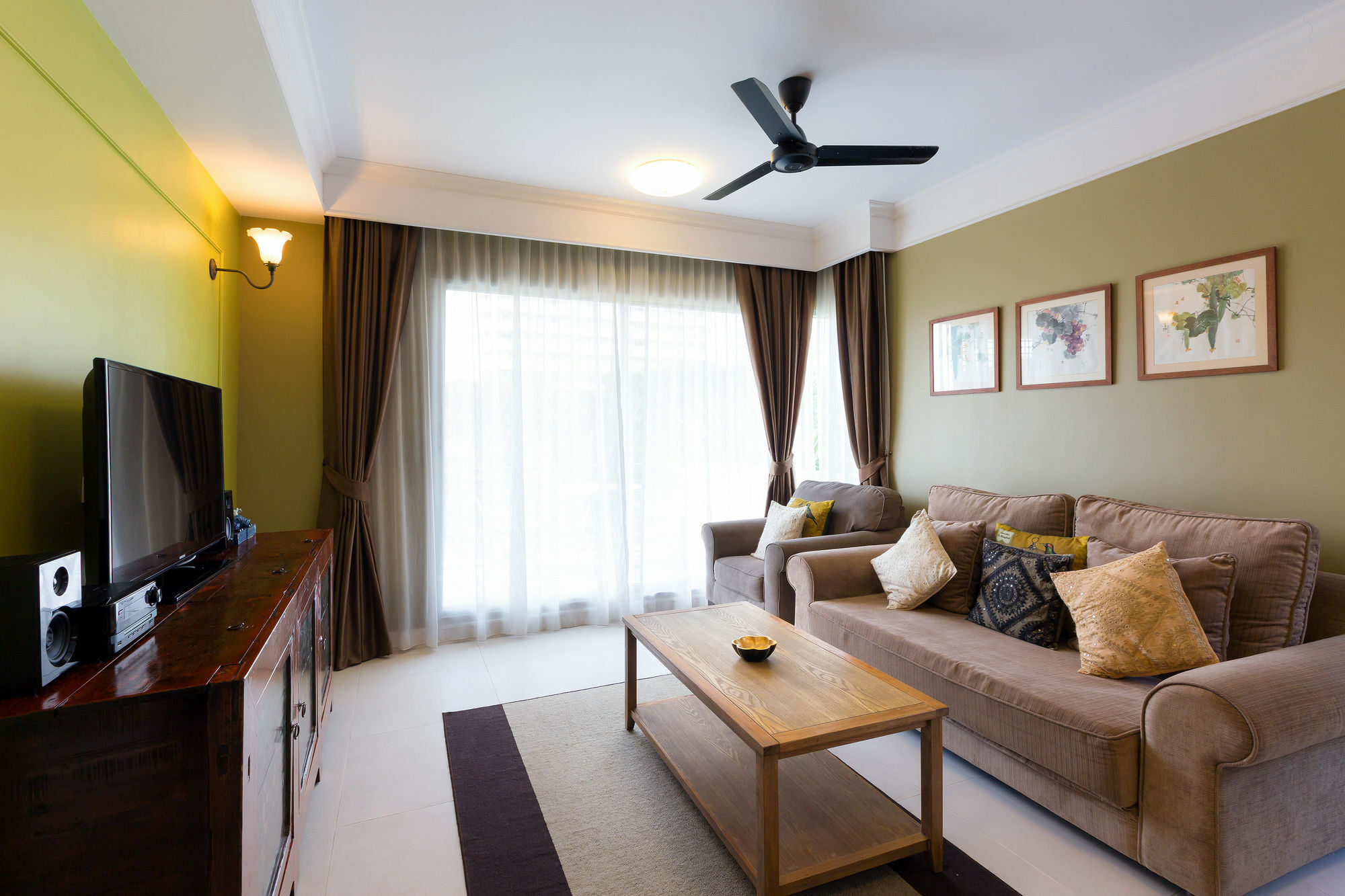 Apartment Baan Sanploen Beachfront *