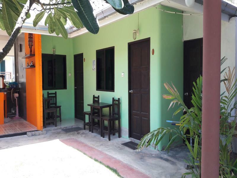 Baan Kiengtalay Samroiyod Resort Baanphakrimlay