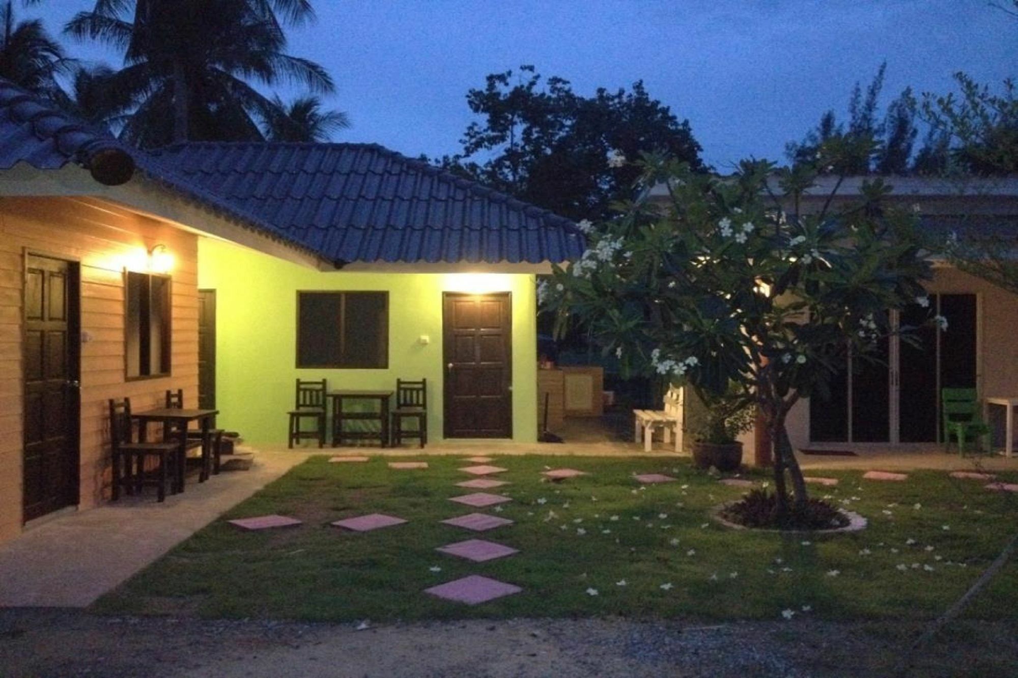 Baan Kiengtalay Samroiyod 2* Baanphakrimlay