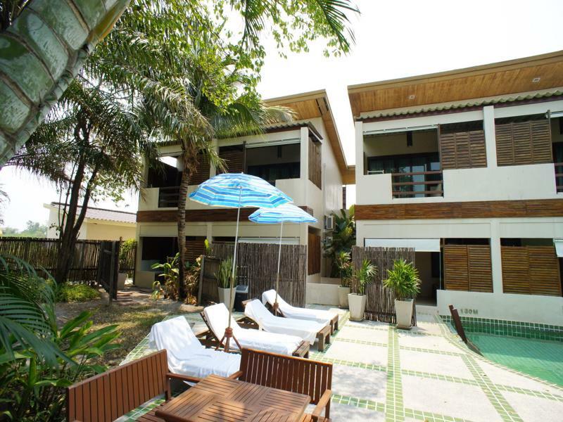 The Hideaway 3* HHQ