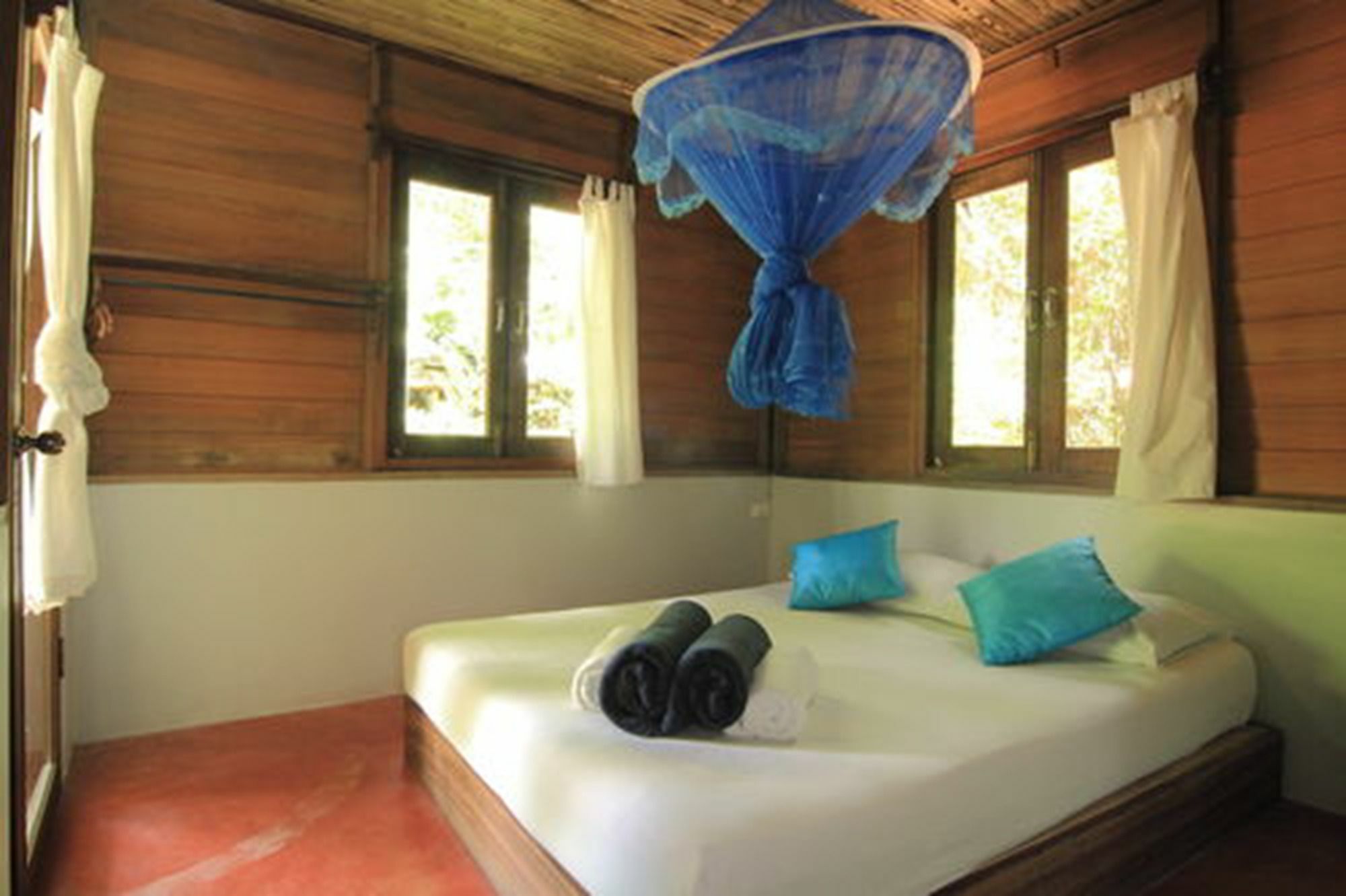 Resort Free House