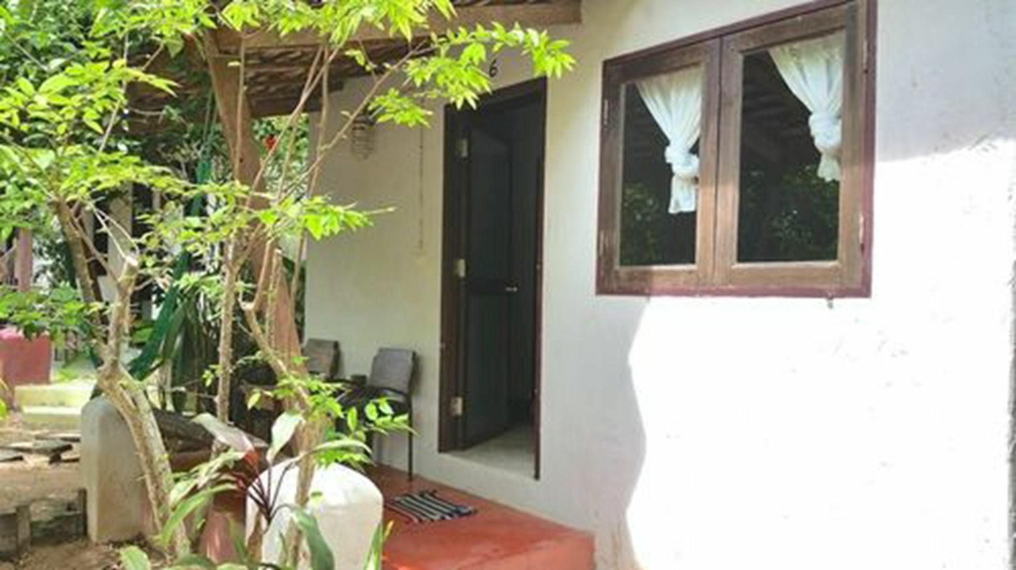 Resort Free House