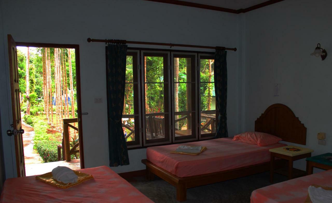 Hostel Chill Out Bar And Tonsai Beach