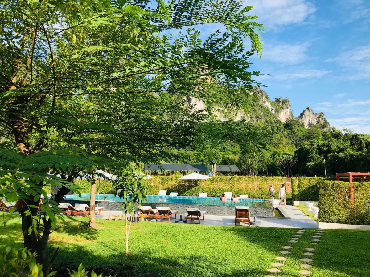 Montania Lifestyle Resort Khao Sok National Park