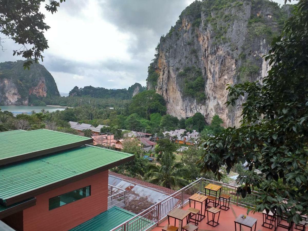 Hilltop Resort