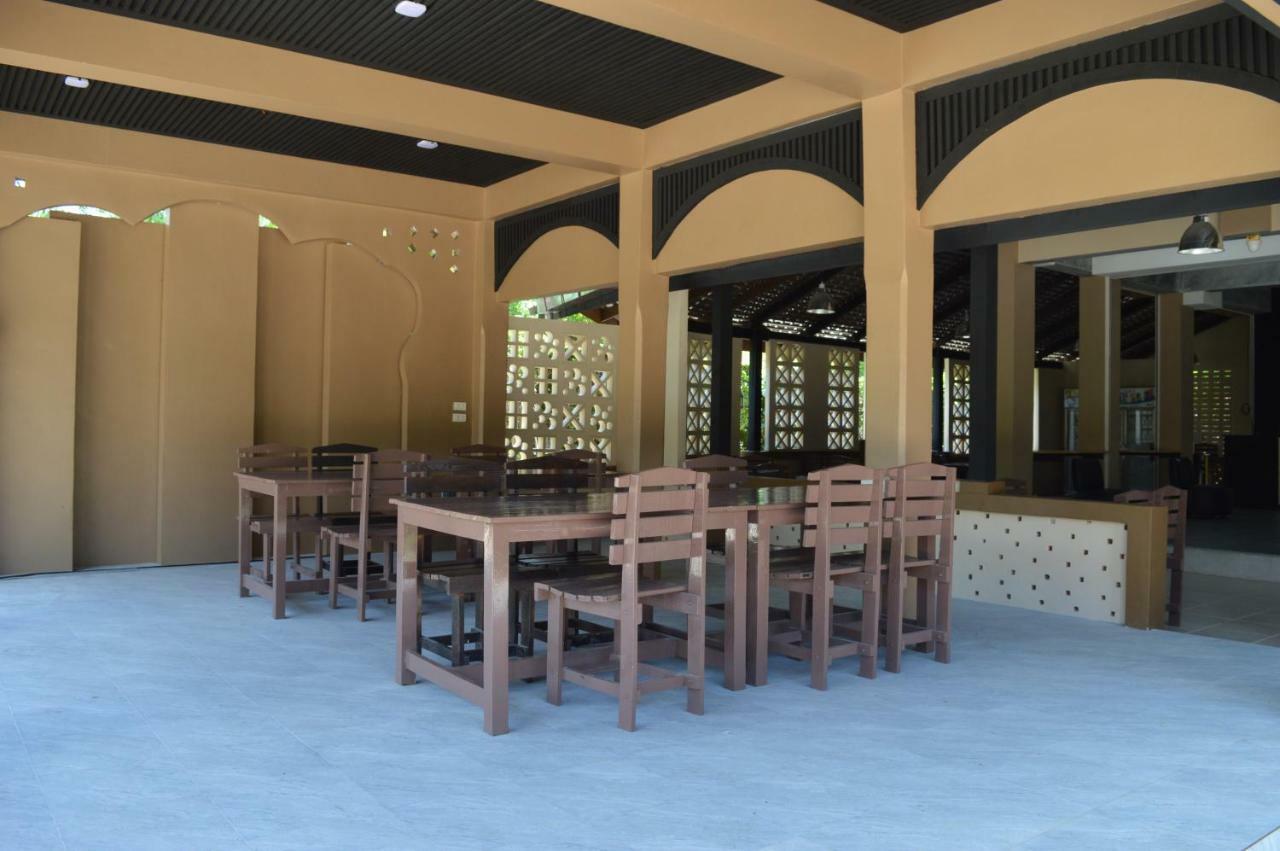 Resort B Square @