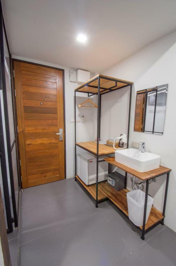 Inn Sathu 3*
