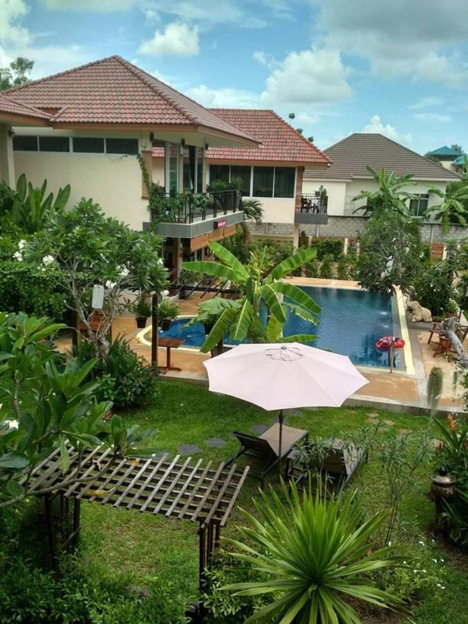Resort Baan Sooksiri Bangsaray