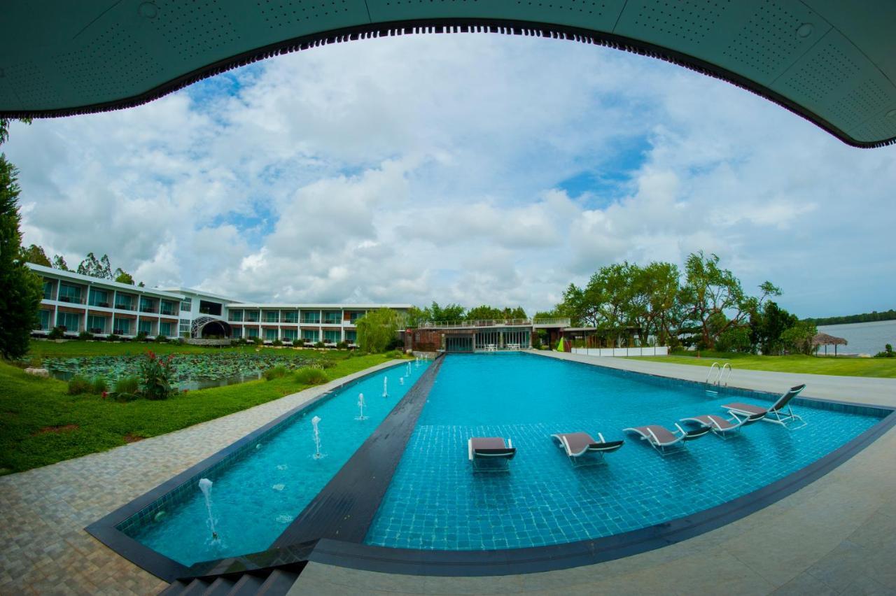Baan Rim Ao Hotel