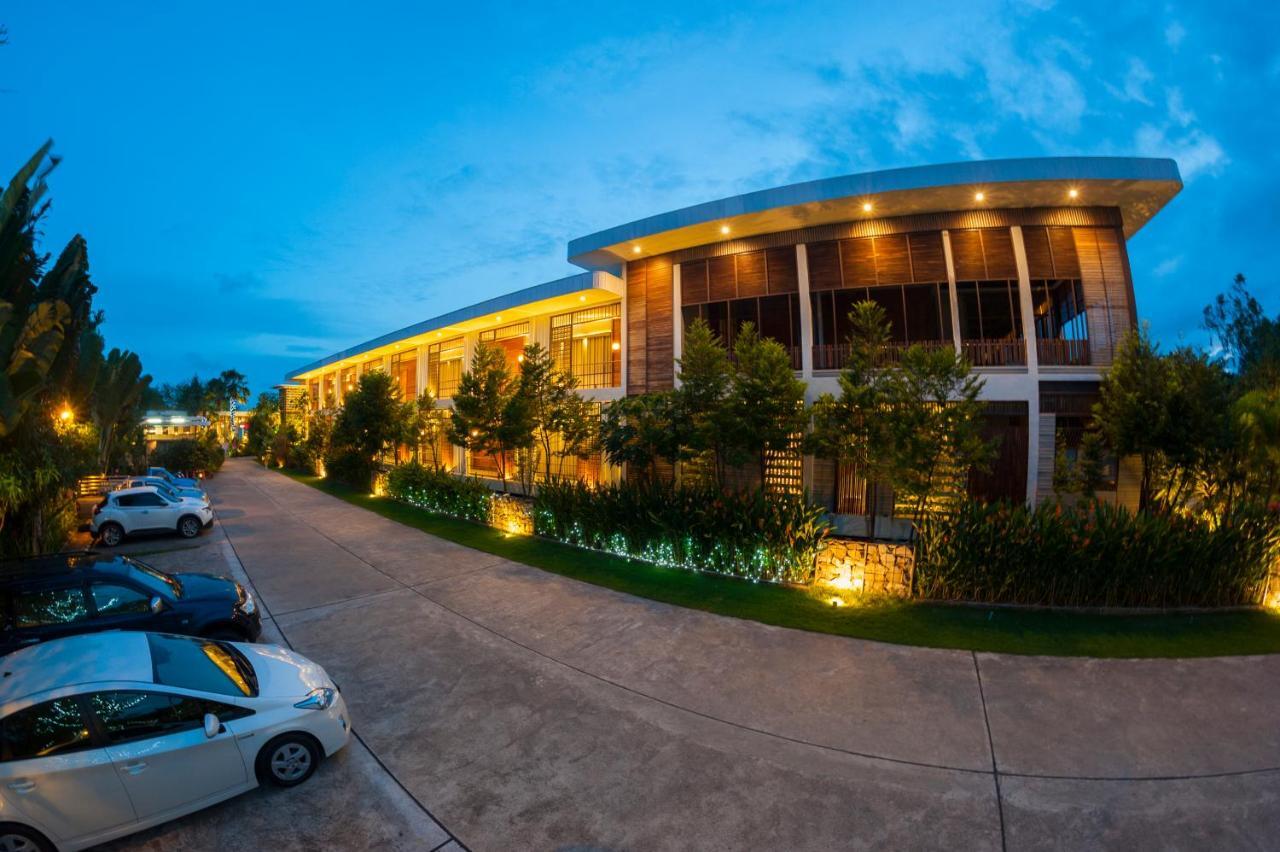Baan Rim Ao Hotel 4*