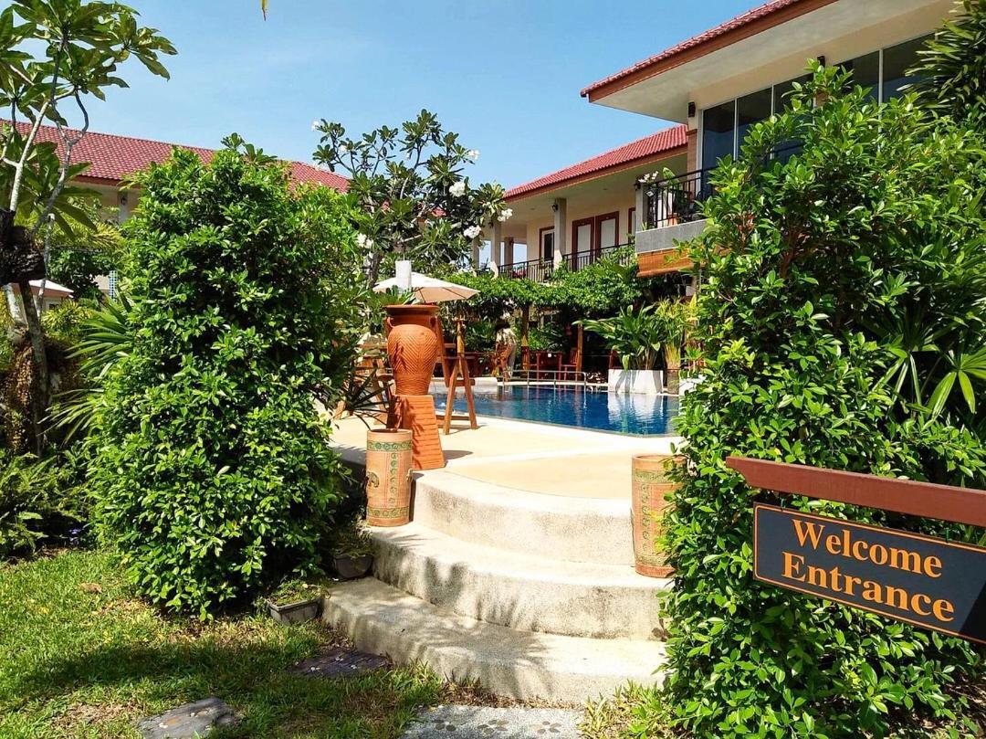 Baan Sooksiri Bangsaray Resort Sattahip