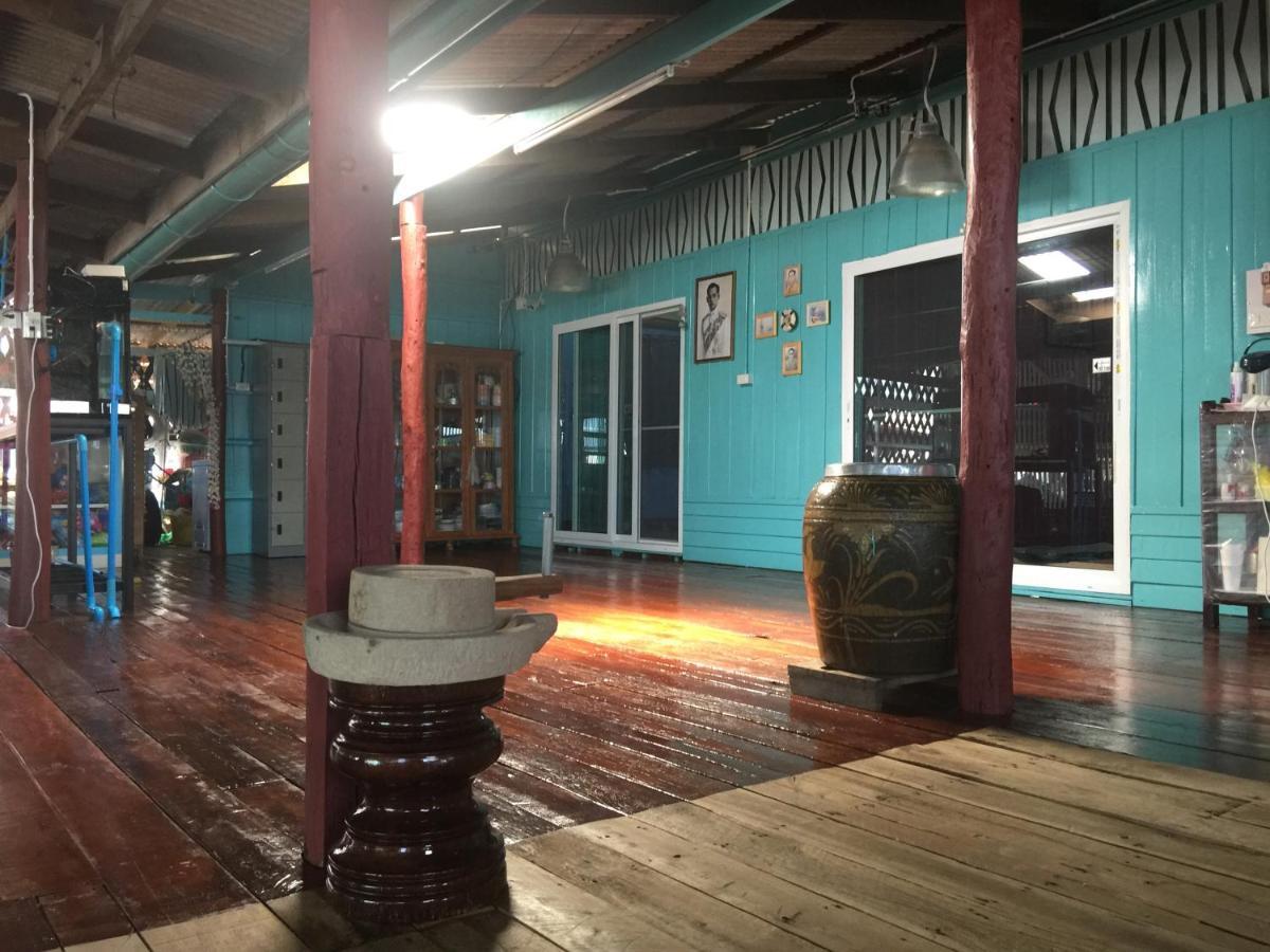 Rub Lom Chom Klong Homestay *