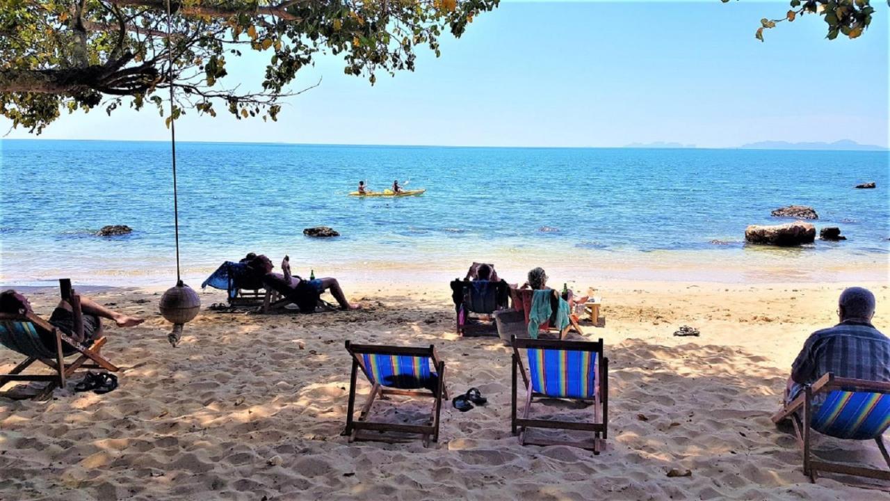 Coral Bay Koh Jum