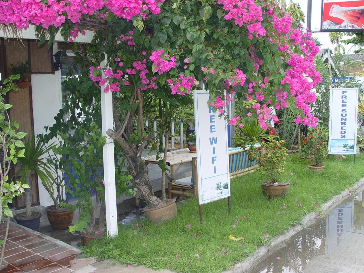 Guest house The White Pearl Beach Club 3*