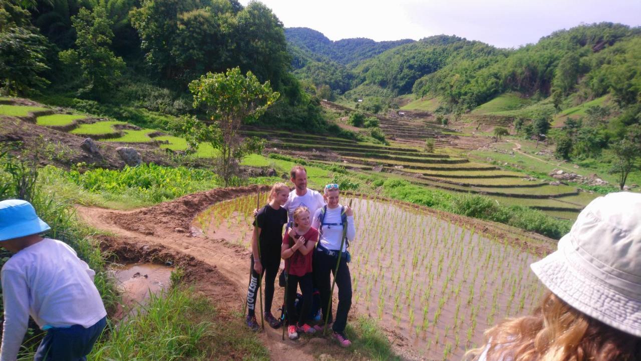 Hill Tribe Art House Homestay *