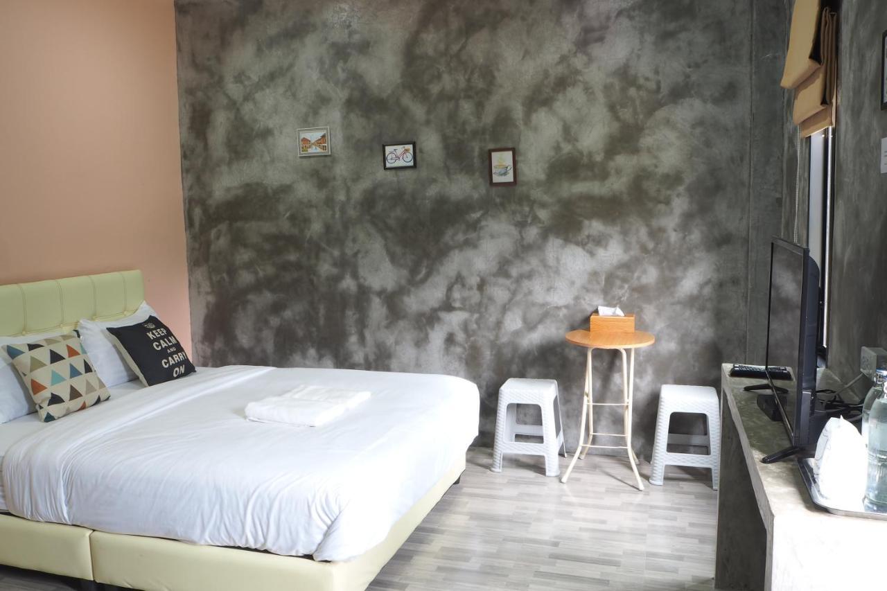 บ้านแก่งรีสอร์ท 2*