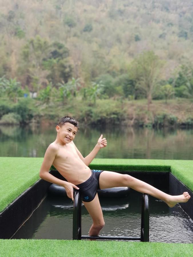 Baan Krupong *