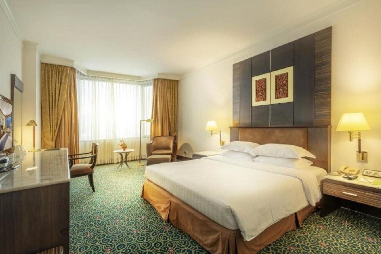 Ramada By Wyndham Chaophya Park Hotel Bangkok