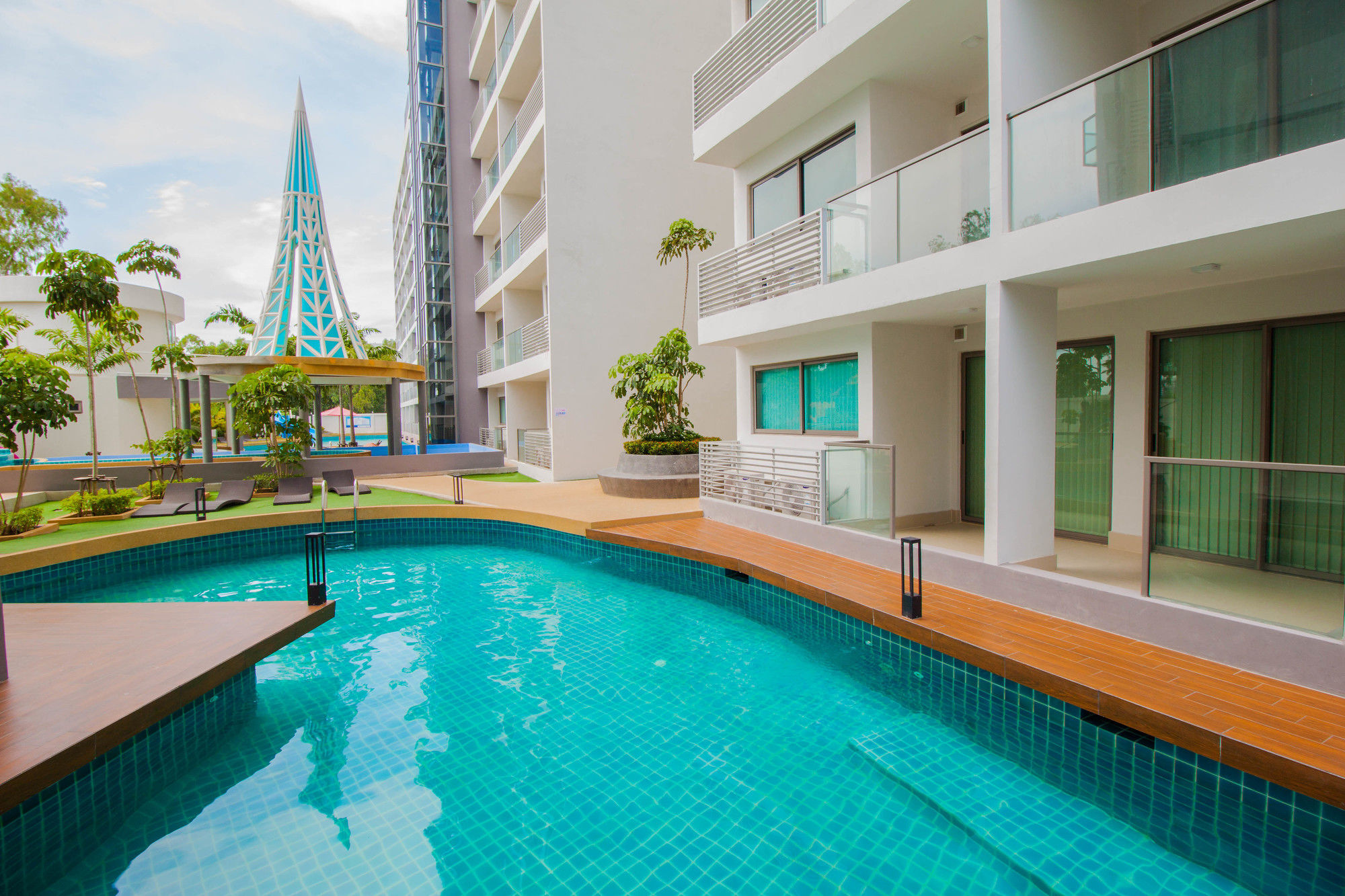 Resort Laguna 1 By Pattaya Sunny Bang Lamung