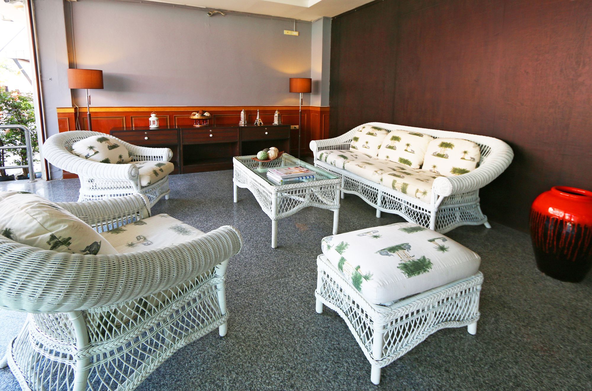 Hotel The Cha Am 3*