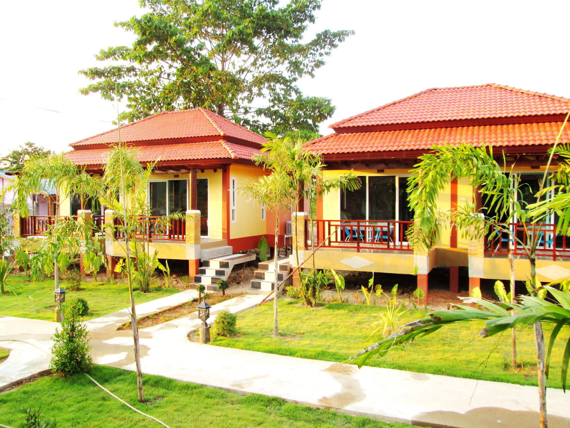 Lanta Riviera - Sha Certified Resort
