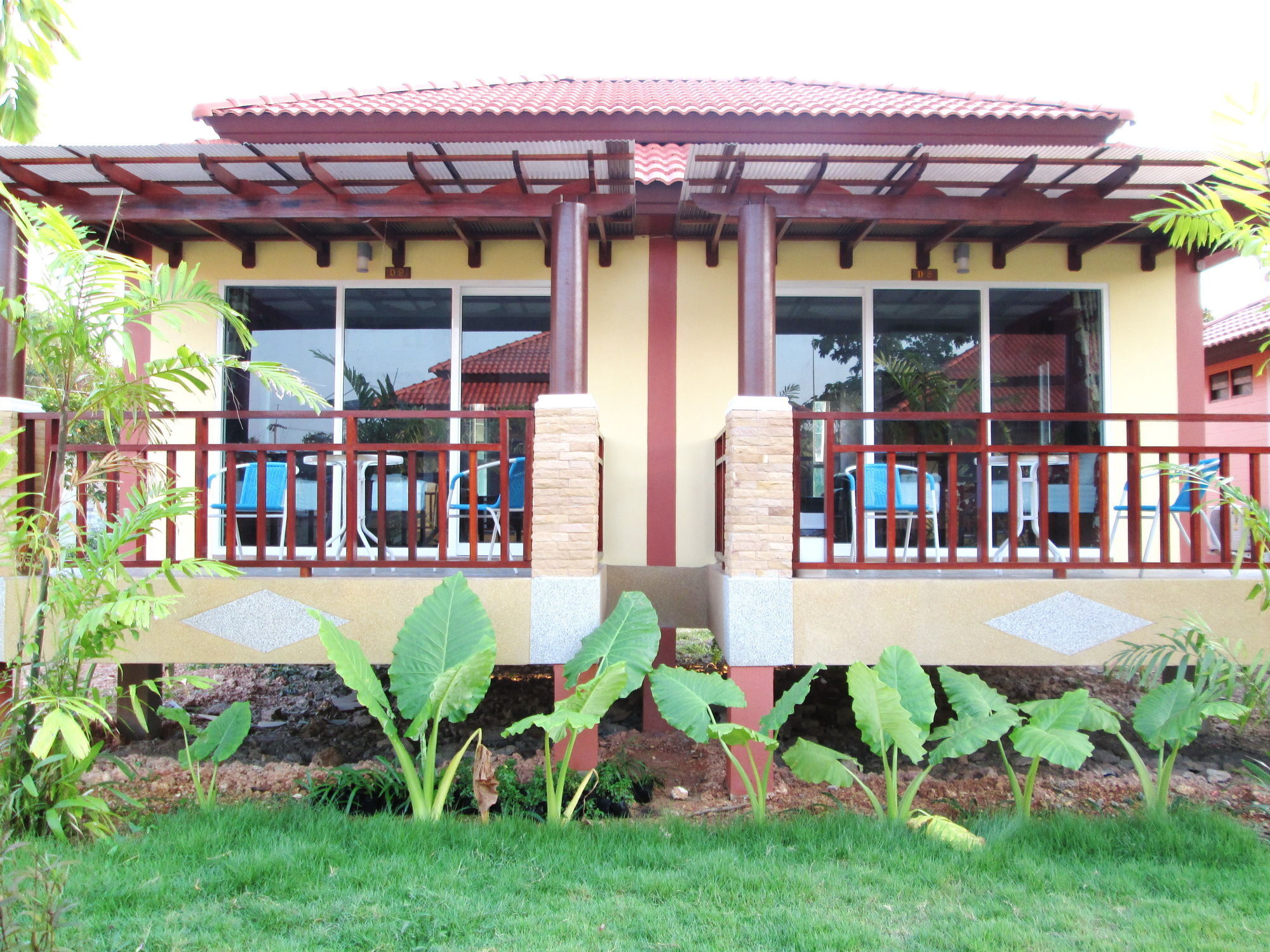 Lanta Riviera - Sha Certified Resort