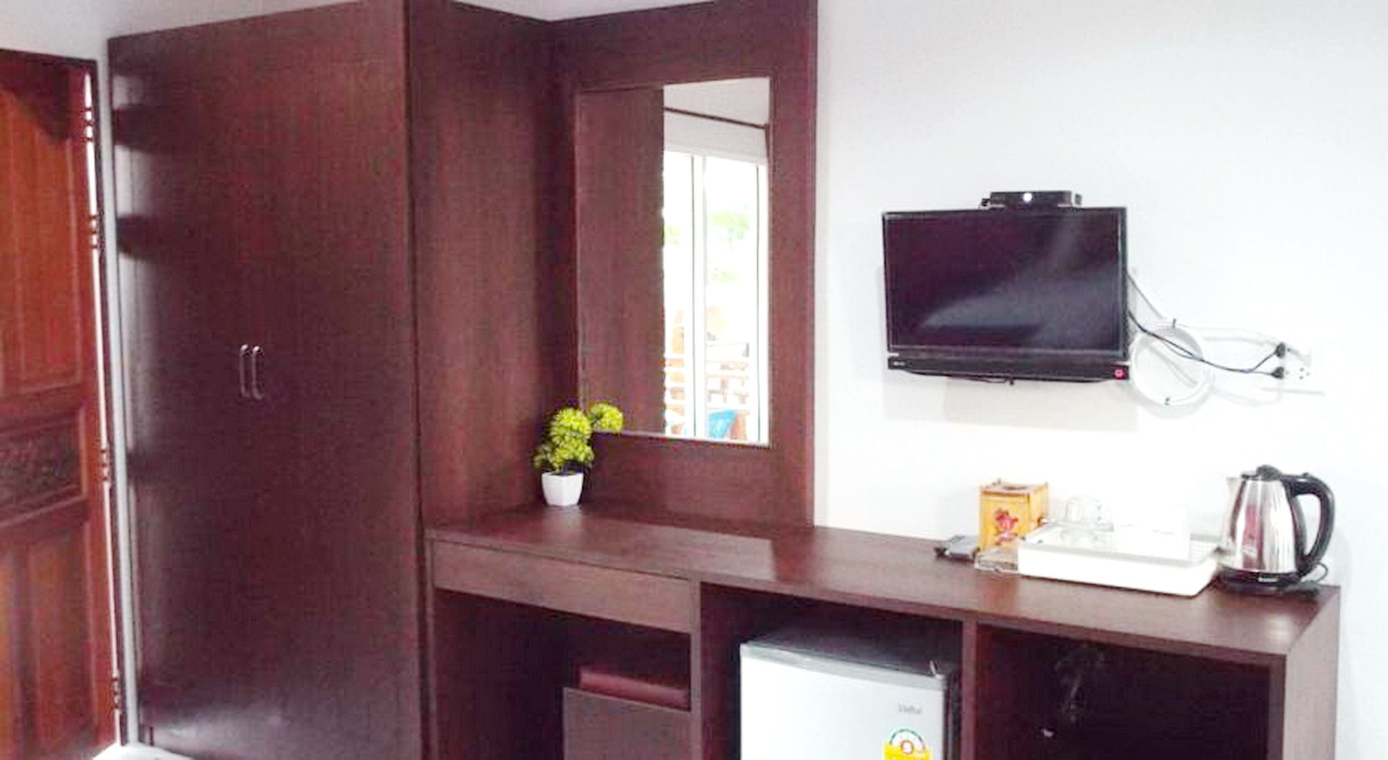 Lanta Riviera - Sha Certified Resort