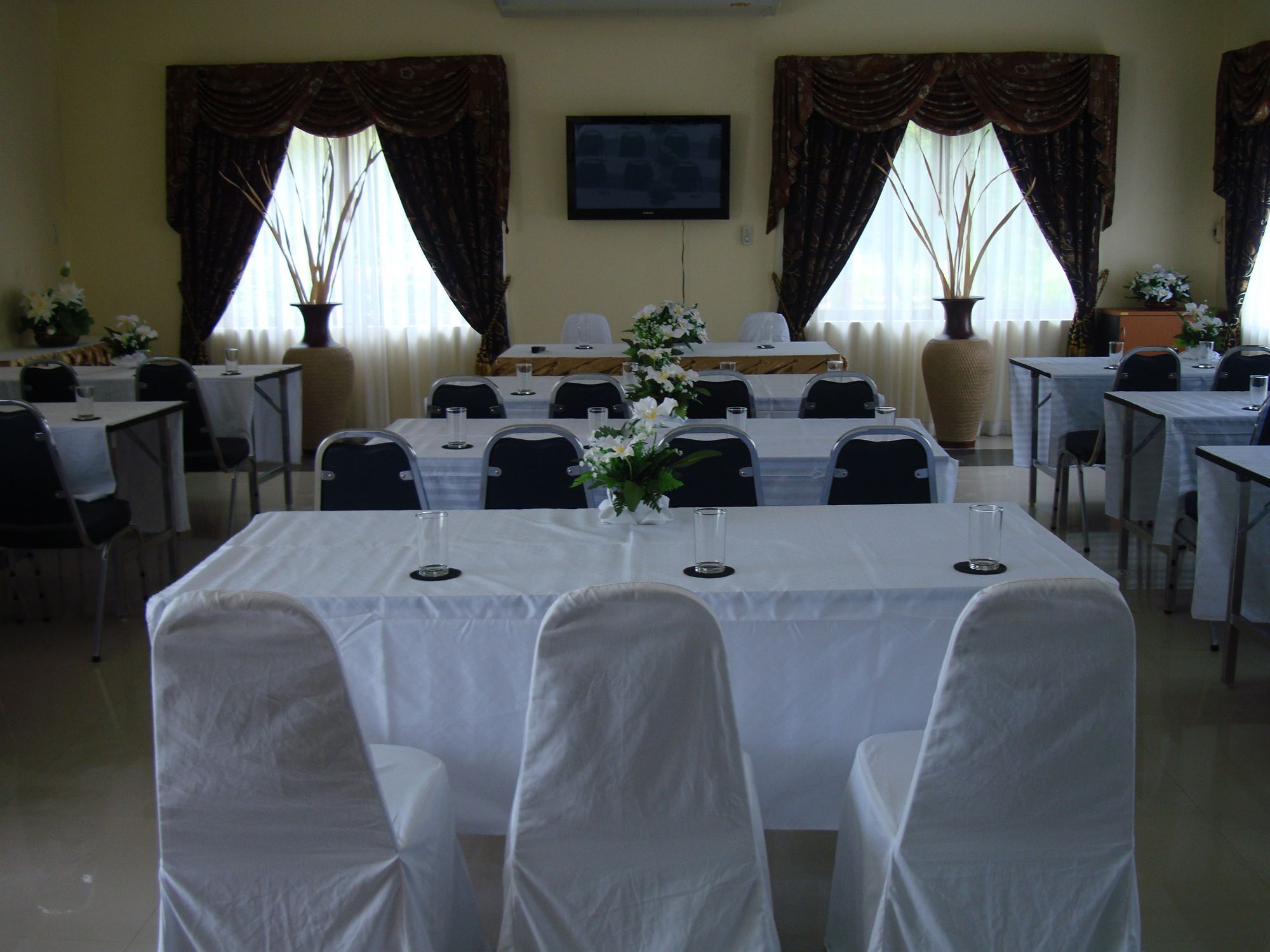 The Royal Tropical At Vip Chain Resort