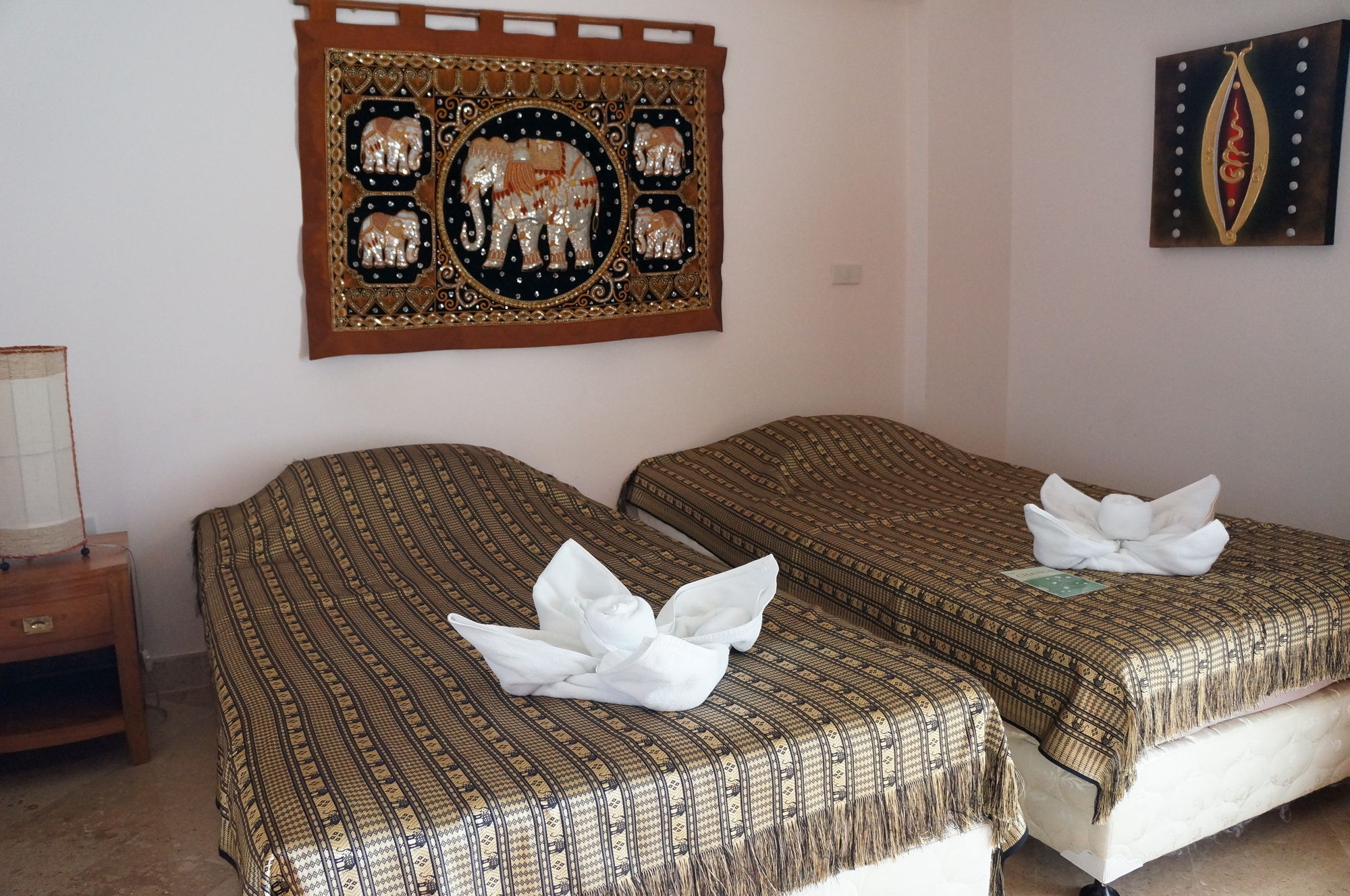 Resort The Royal Tropical At Vip Chain