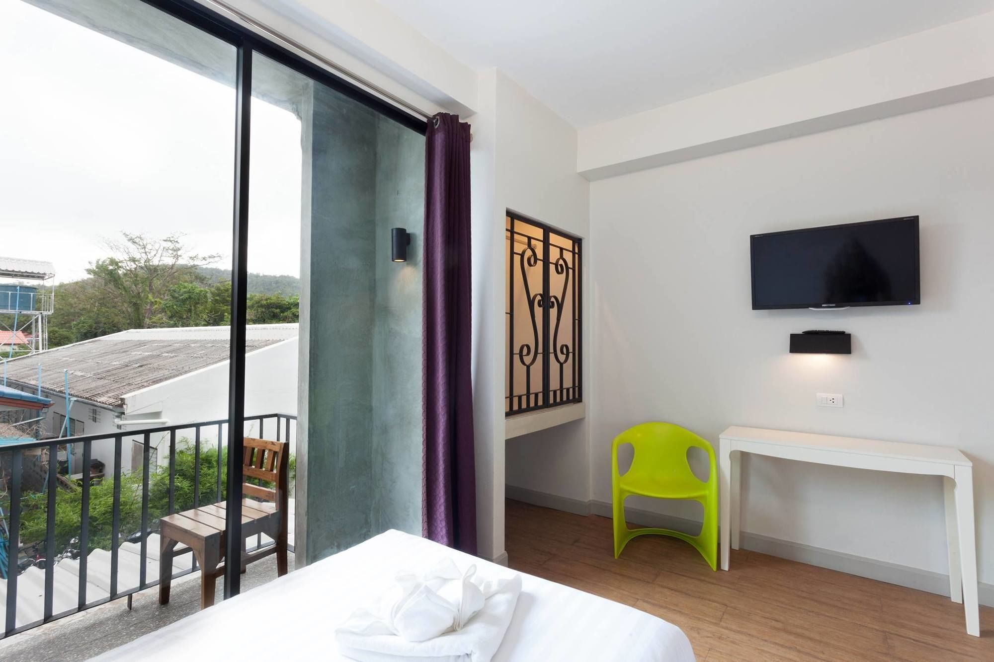 Pinehouse Phuket 3* Rawai