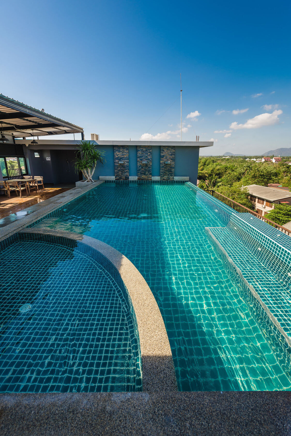 C Hotel 3*