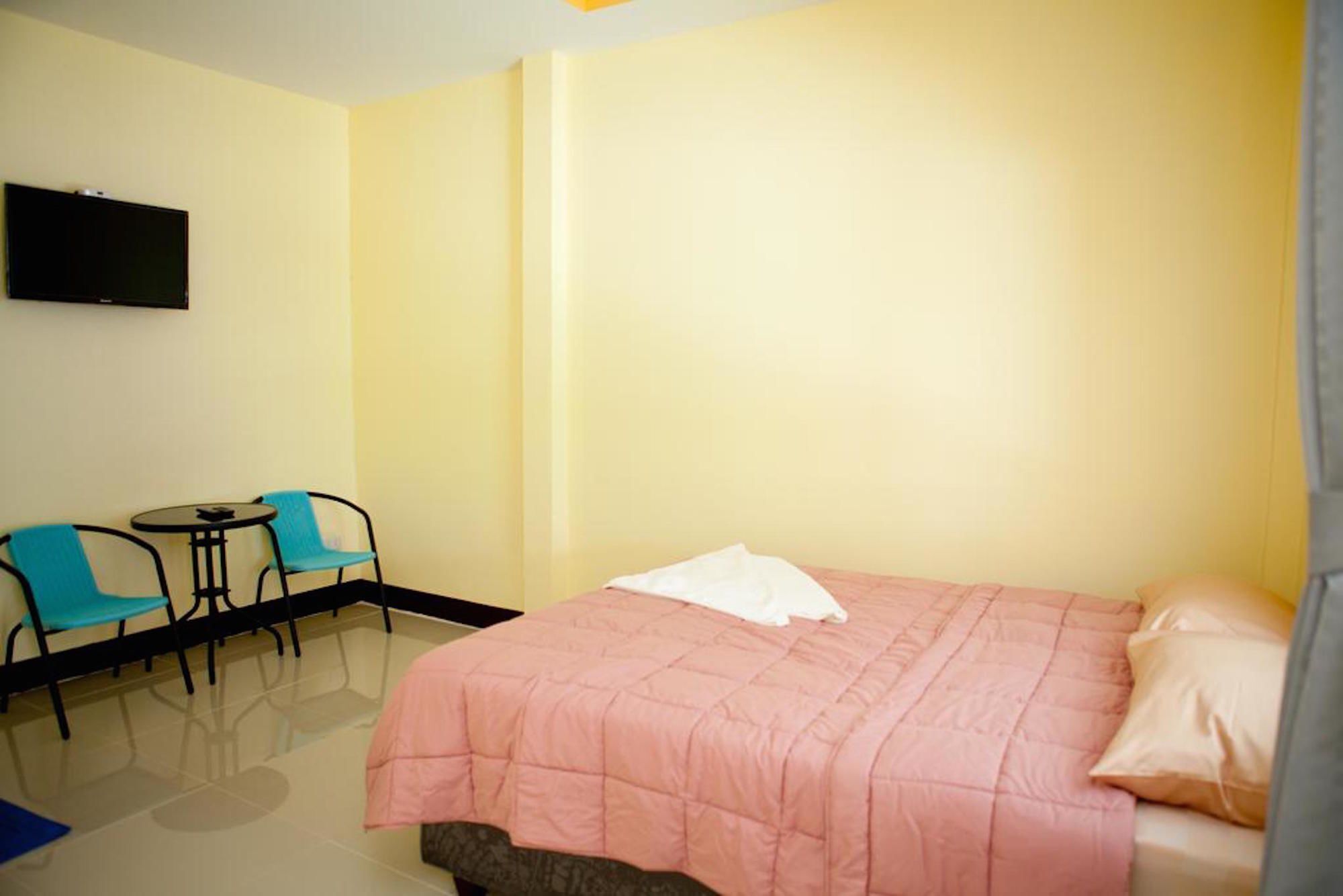 Hotel Baan Rommai Sattahip