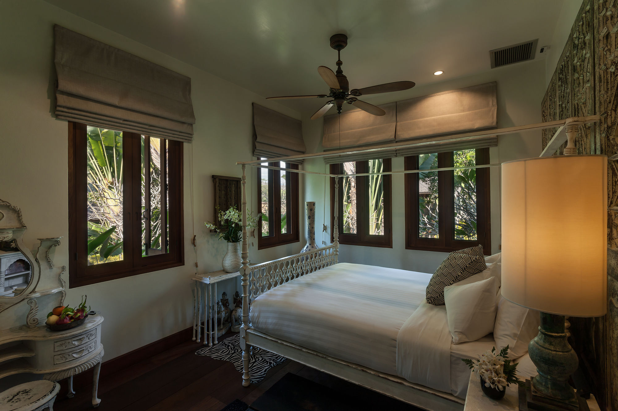 Howie's Resort Mae Rim