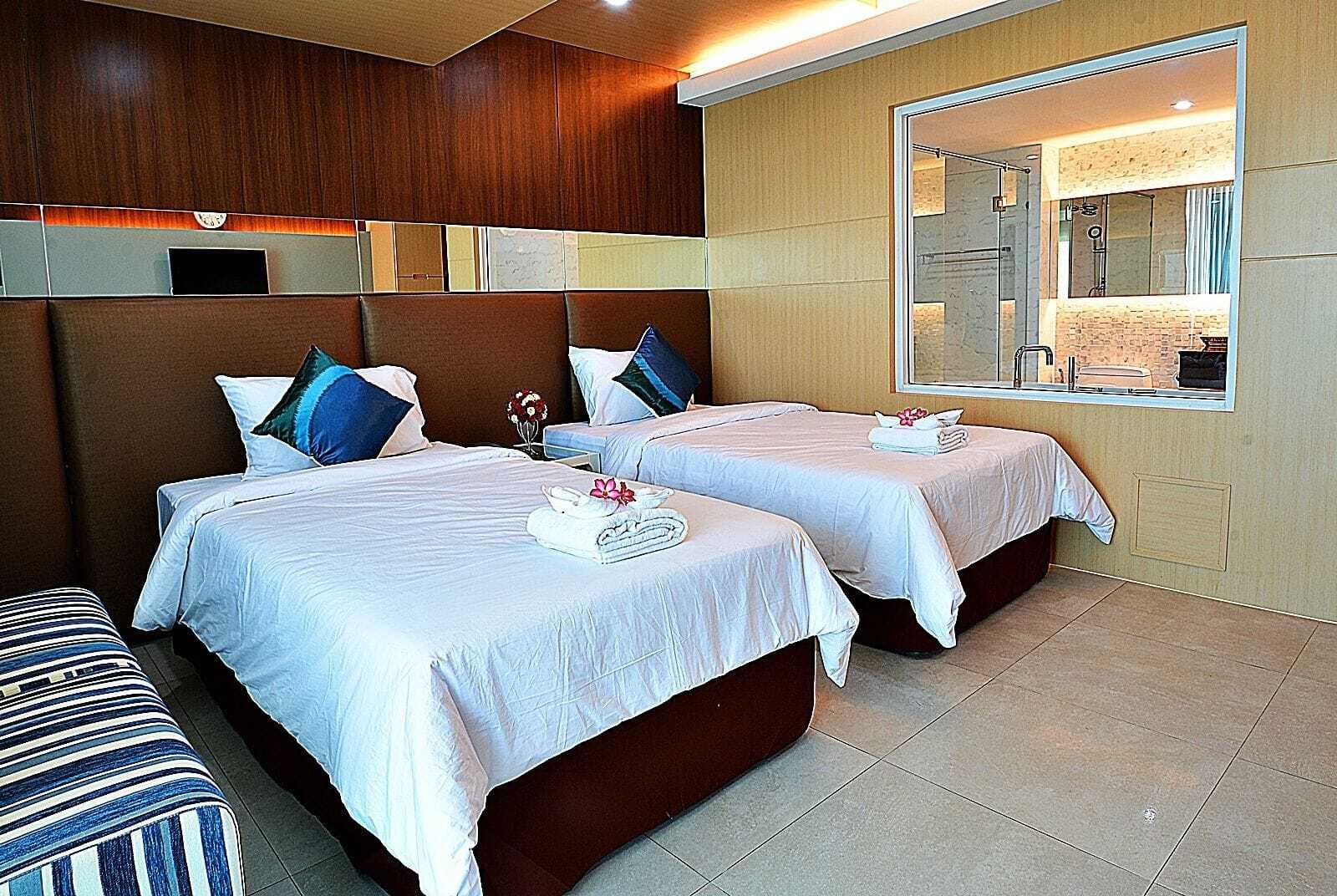 Hotel Capital O 1088 Golden Dragon