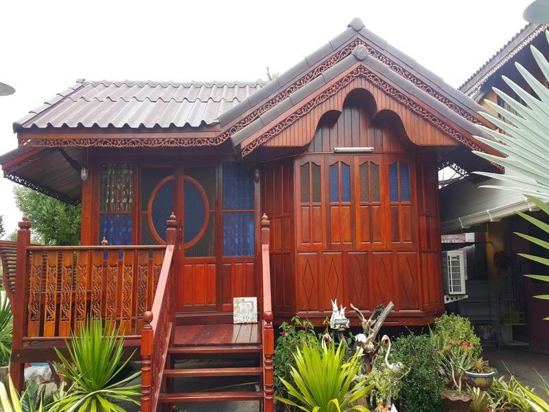 Ruenthai Rimnam Surat Thani