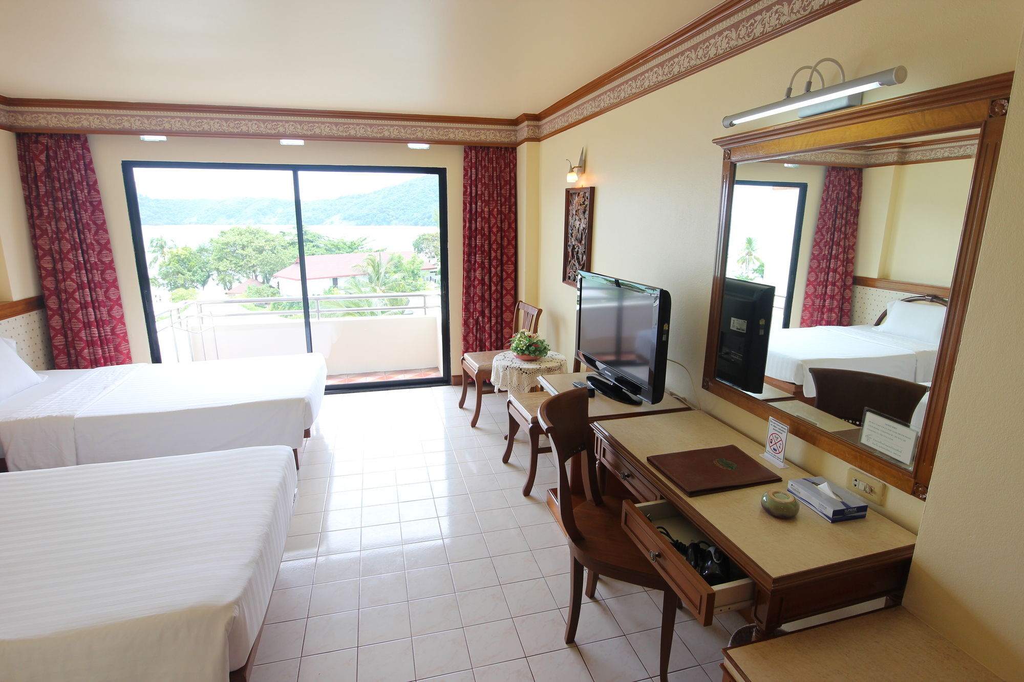 Hotel Phi Phi Hotel 3*